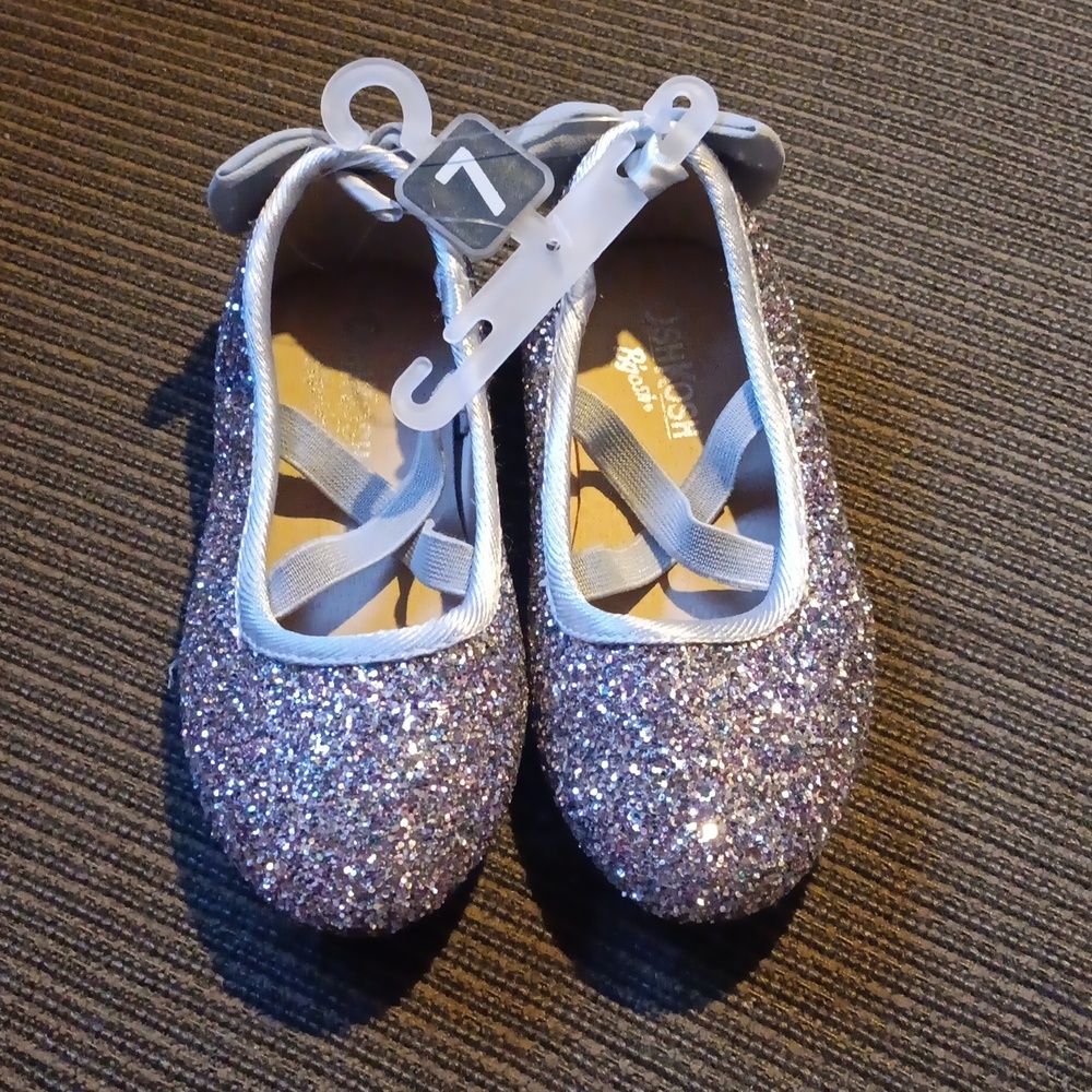NWT  Oshkosh Glitter Dress Shoes